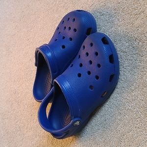 Crocs clogs women's beautiful blue color sz 7